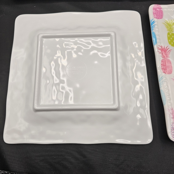 Cynthia Rowley pineapple melamine salad plates - Picture 2 of 5